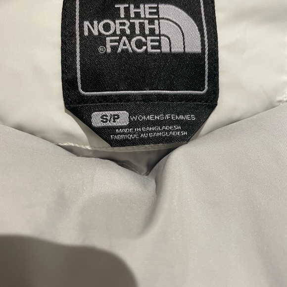 White North Face 700 down-filled puffer Gilet small - Picture 2 of 8
